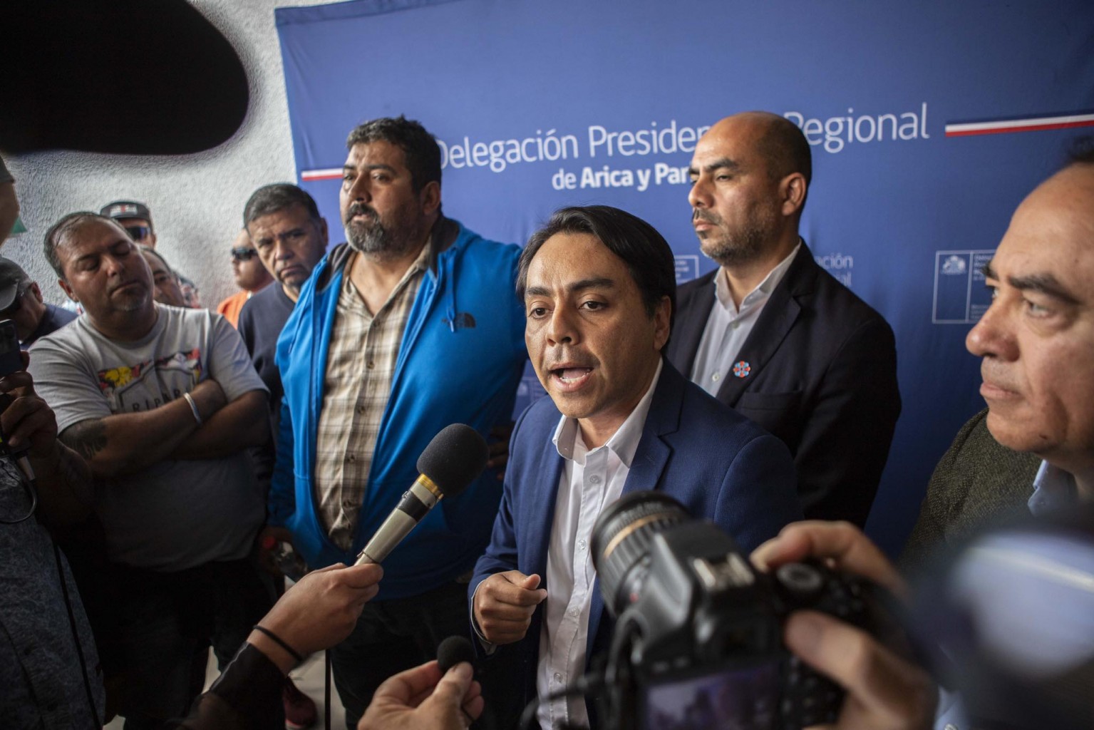 gobernador compromete apoyo a pescadores artesanales.jpg